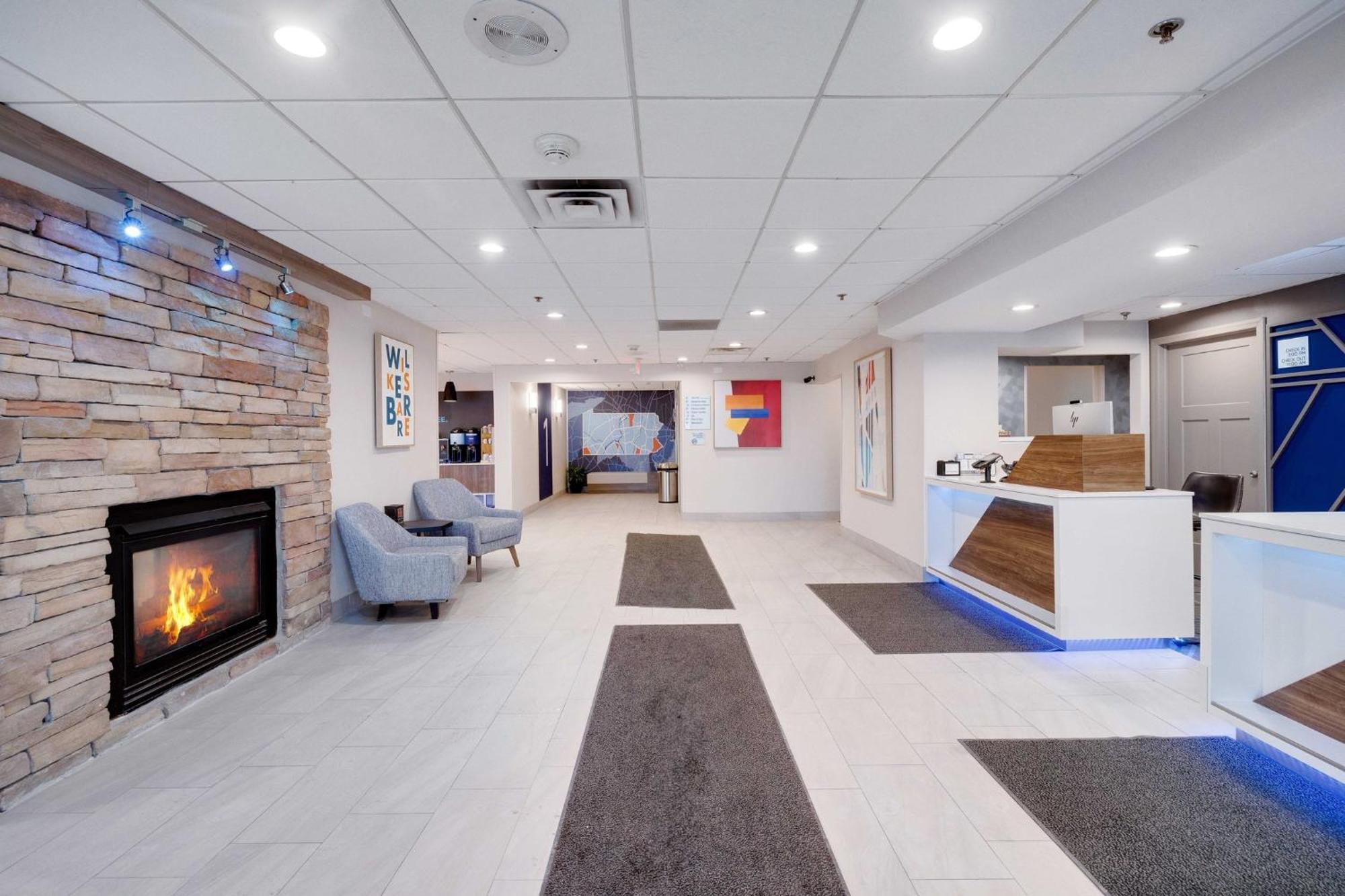 Holiday Inn Express Wilkes Barre East By Ihg Екстериор снимка